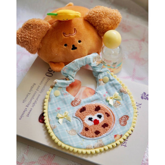 Cup & Crumble Bib and Bear Hat for Pets